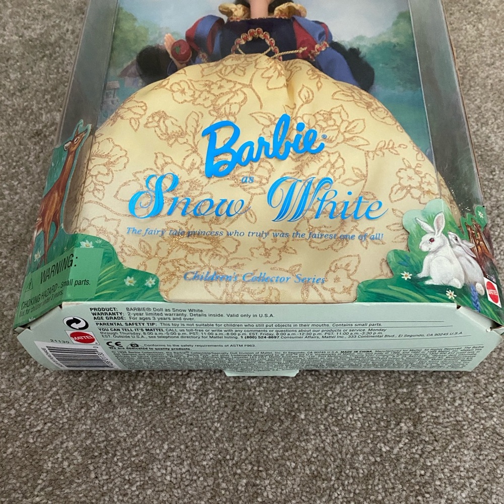 LAST CHANCE Barbie as Snow White Children’s Collector Series 1998 (21130) - Picture 2 of 3